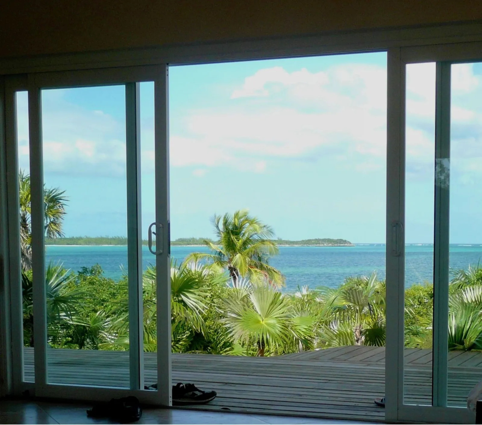 Wonderful Winding Bay, Bahamas